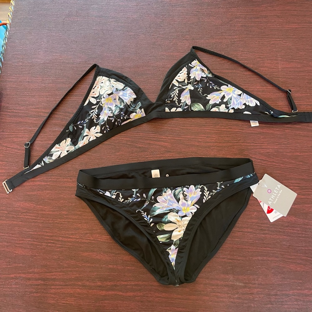 Athleta Floral swimsuit